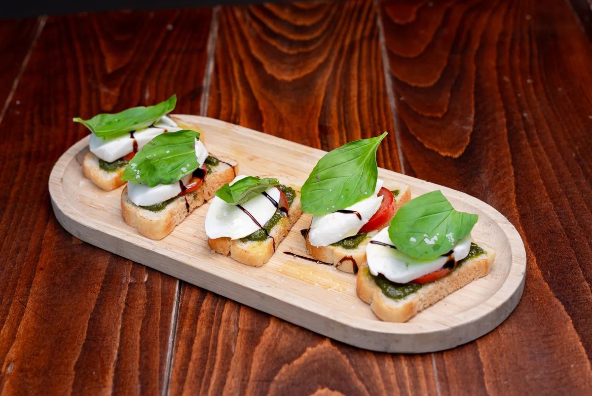 Bruschetta Caprese